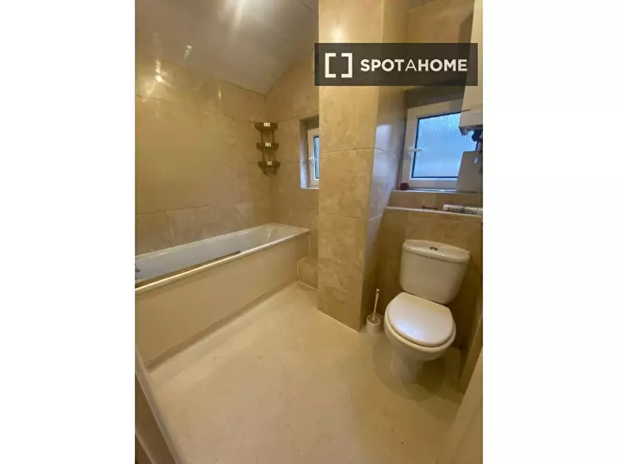 Immagine 6 di Camera condivisa in affitto  in Flat Macroom House a Paddington