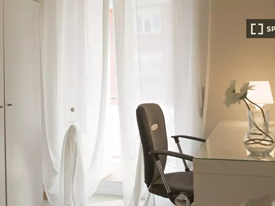 Immagine 4 di Camera condivisa in affitto  in Viale Marco Fulvio Nobiliore, 00175 Roma RM, Italy a Roma