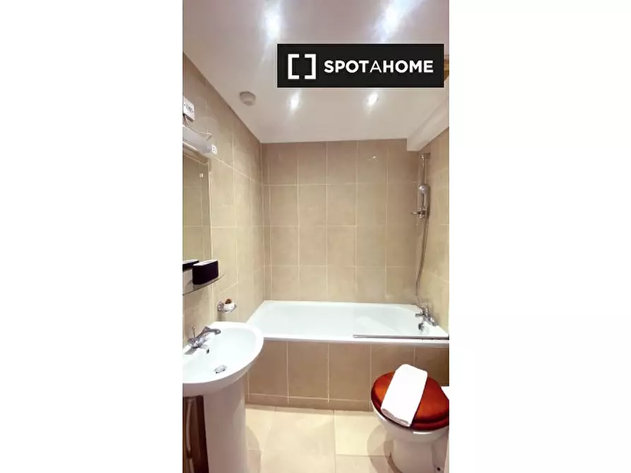 Immagine 8 di Appartamento in affitto  in -497 King's Rd a Kensington