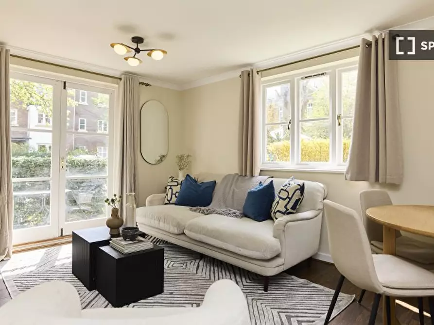 Immagine 1 di Appartamento in affitto  in Brompton Park Cres a Hammersmith