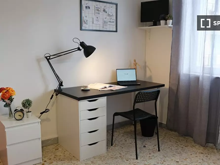 Immagine 6 di Camera condivisa in affitto  in Via Terracina n. fab. A - sc. H int. 27 a Napoli