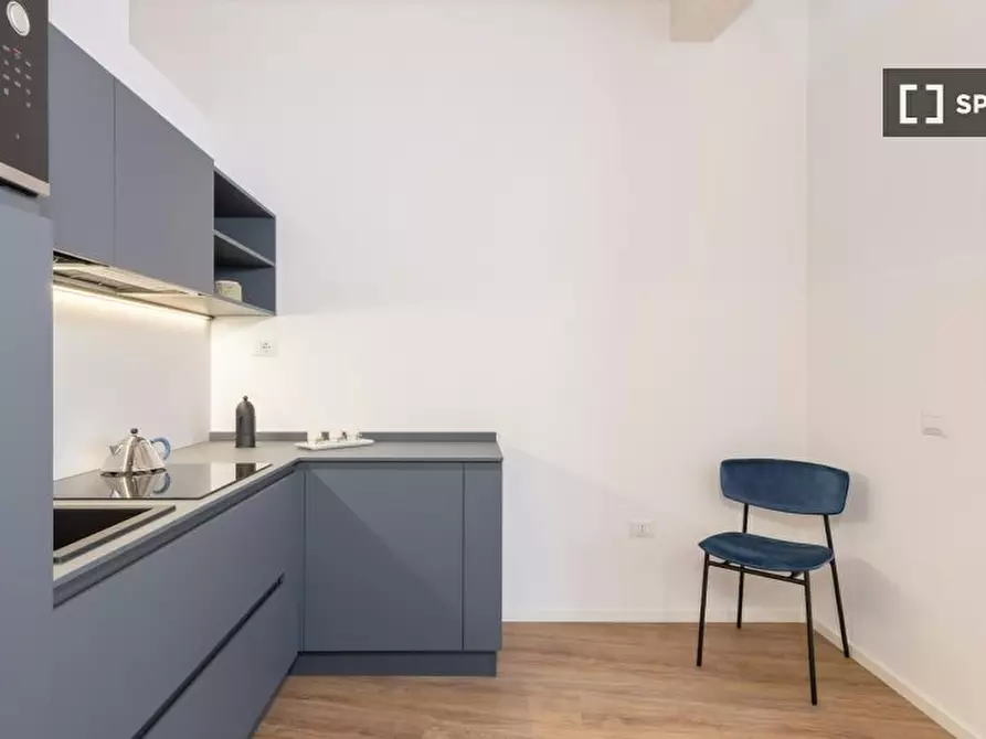 Immagine 11 di Camera condivisa in affitto  in San Giovanni a Trento