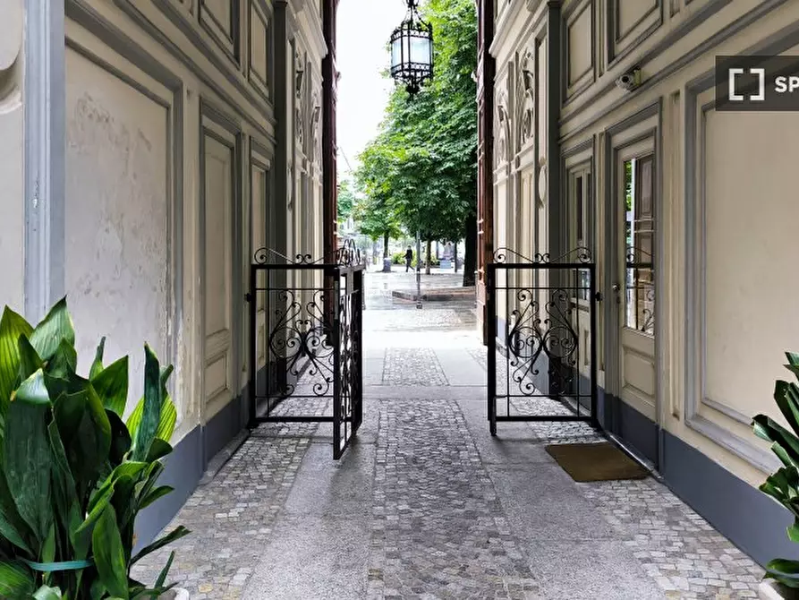 Immagine 3 di Appartamento in affitto  in Largo la Foppa a Milano