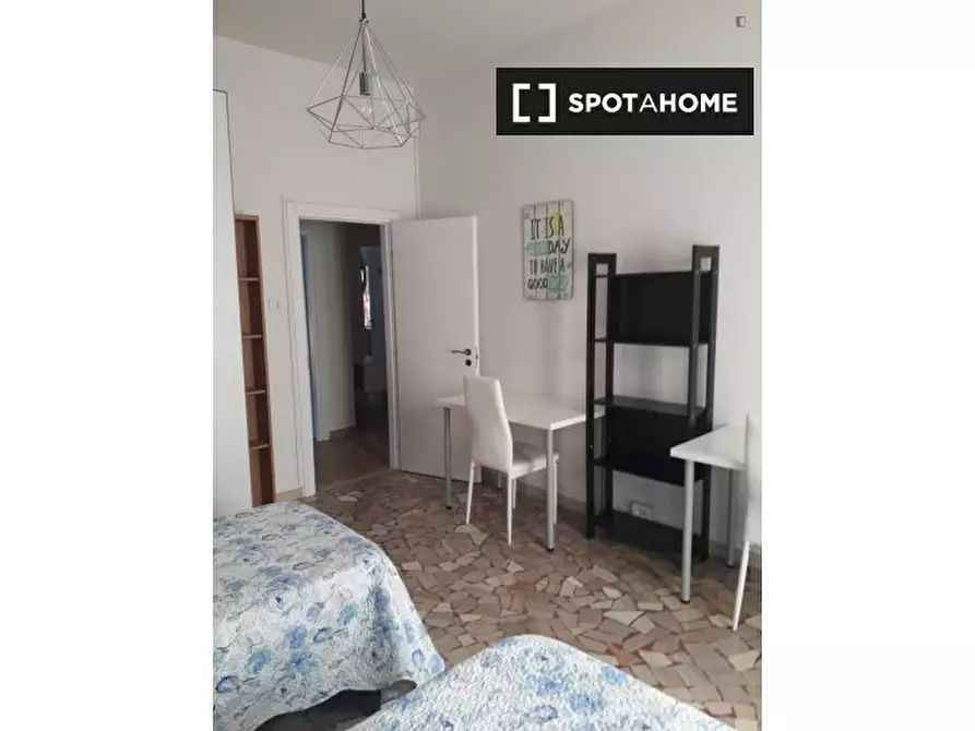 Immagine 3 di Camera condivisa in affitto  in Via Giuseppe Dagnini a Bologna
