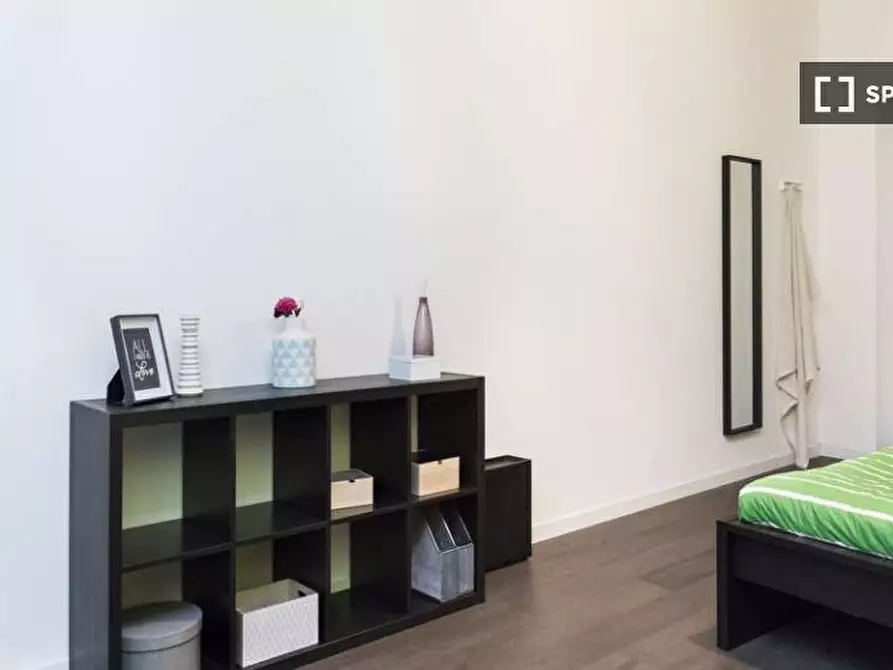 Immagine 2 di Camera condivisa in affitto  in Via Antonio Canova a Milano