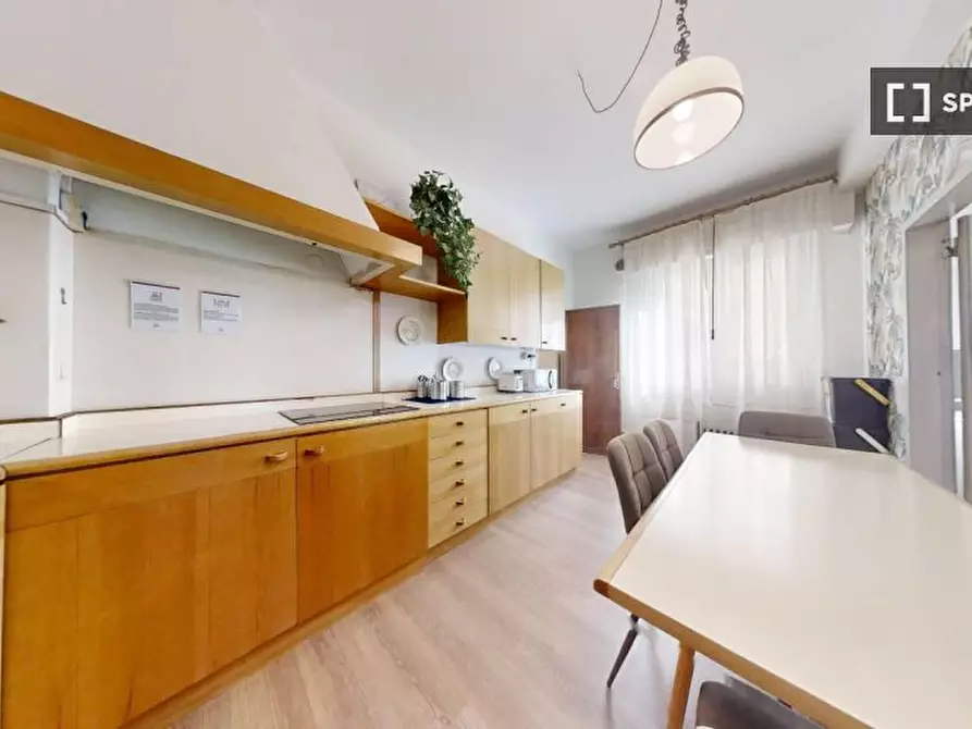 Immagine 2 di Camera condivisa in affitto  in VIA Ugo foscolo a Padova