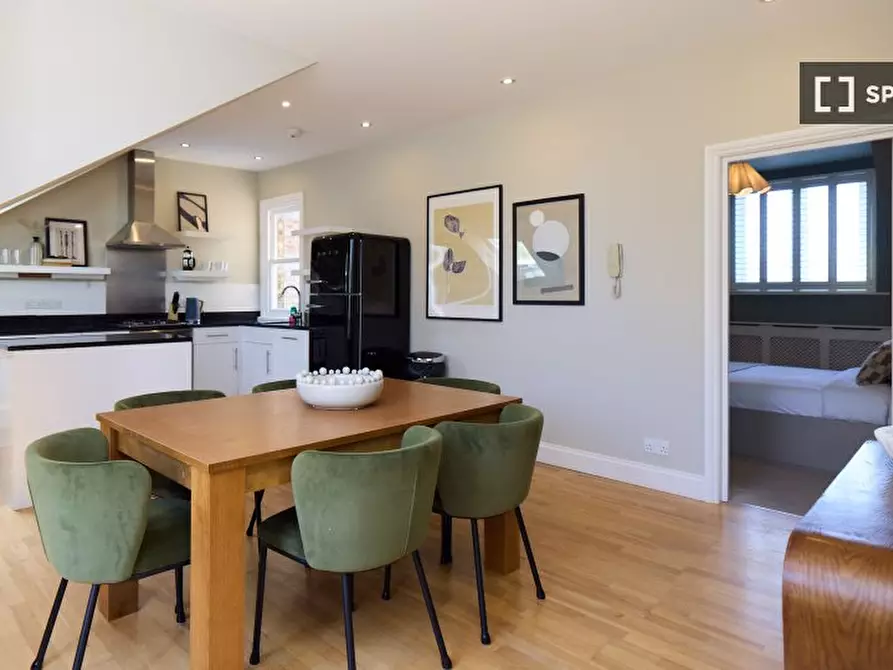Immagine 5 di Appartamento in affitto  in Santos Road a Wandsworth