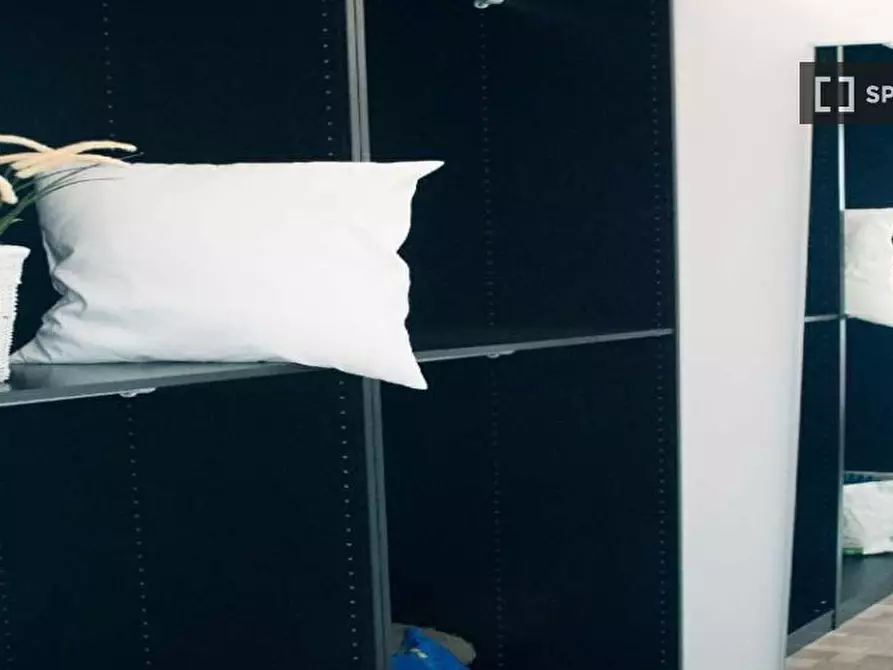 Immagine 10 di Camera condivisa in affitto  in Via Privata Reggio a Milano