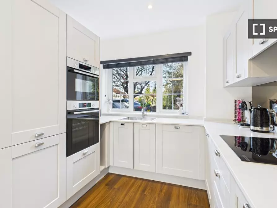 Immagine 6 di Appartamento in affitto  in Purley Downs Rd a Croydon