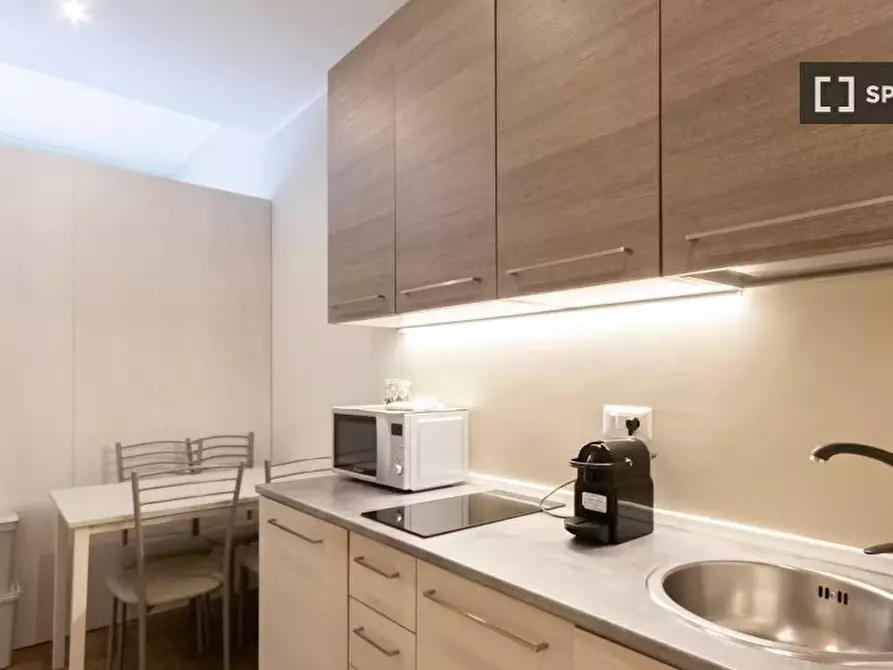 Immagine 7 di Appartamento in affitto  in Via Santa Maria Valle a Milano