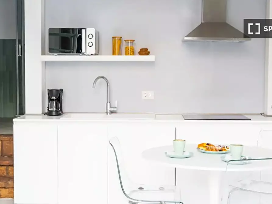 Immagine 15 di Appartamento in affitto  in Via di S. Giovanni in Laterano a Roma