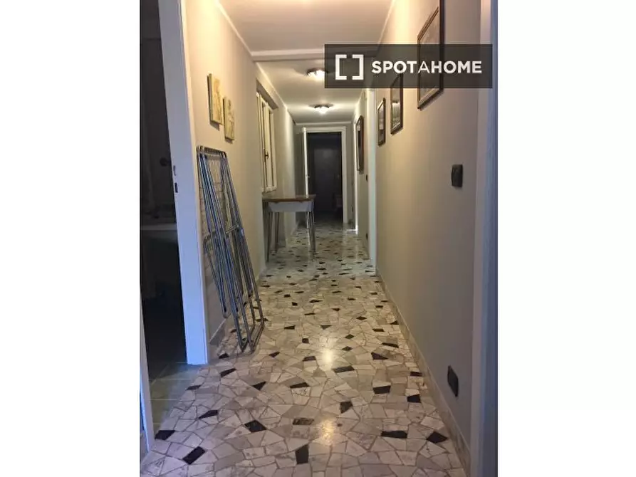 Immagine 4 di Camera condivisa in affitto  in Viale di Villa Pamphili a Roma