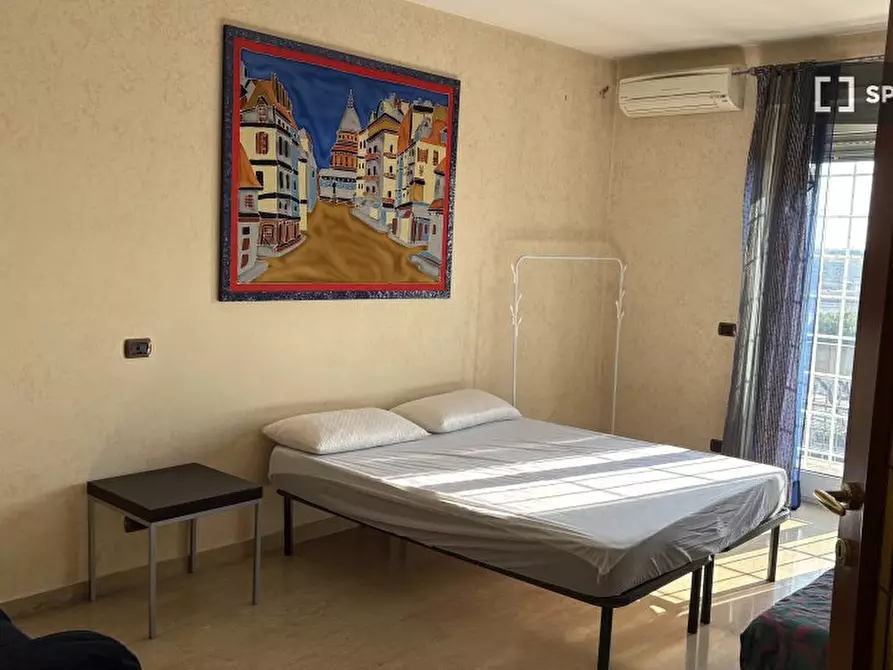 Immagine 4 di Camera condivisa in affitto  in Via Ugo Pesci a Roma