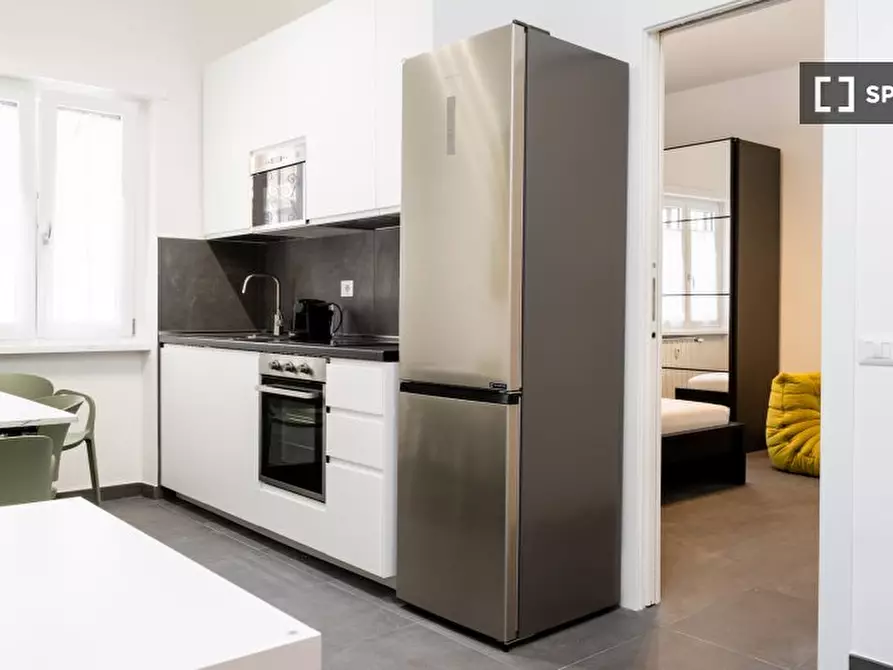 Immagine 5 di Appartamento in affitto  in Via Vincenzo Troya a Roma