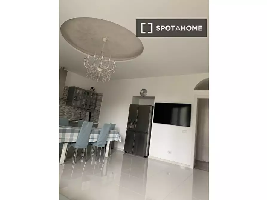 Immagine 13 di Camera condivisa in affitto  in Via Pavese a Rozzano