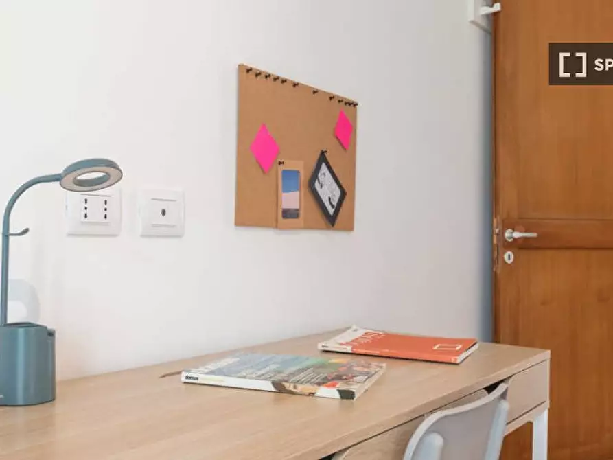 Immagine 2 di Camera condivisa in affitto  in Via Privata Belgirate a Milano