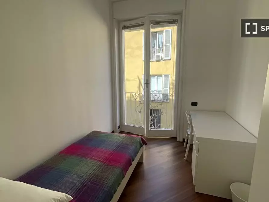 Immagine 3 di Camera condivisa in affitto  in Via della Guastalla a Milano