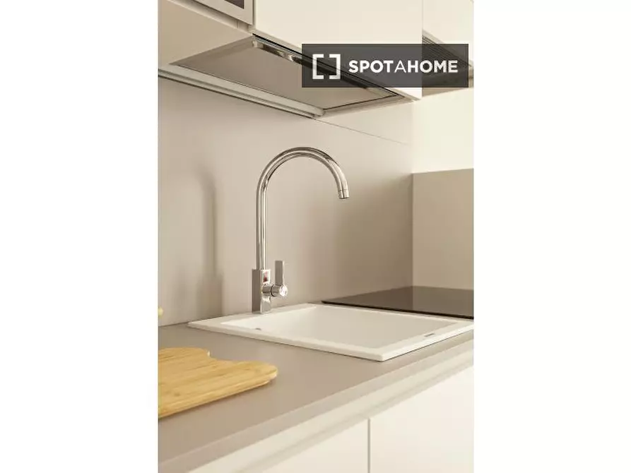 Immagine 14 di Appartamento in affitto  in Via Gianfranco Zuretti a Milano