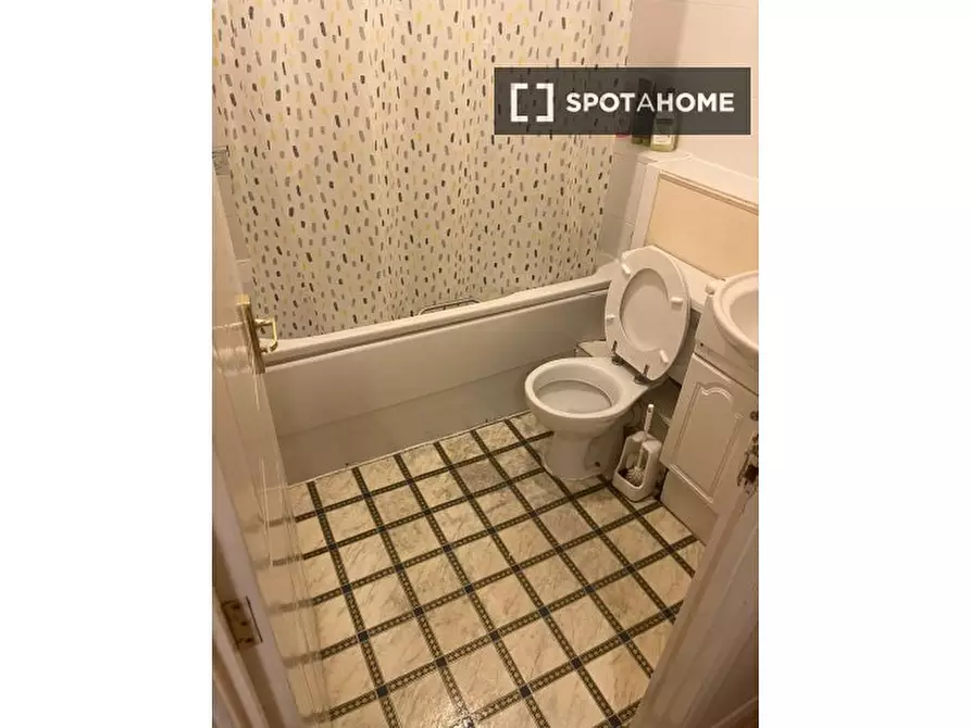 Immagine 7 di Camera condivisa in affitto  in Tollgate Dr a Hillingdon