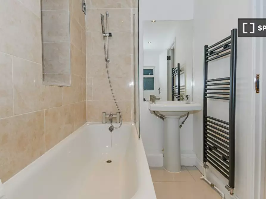 Immagine 13 di Appartamento in affitto  in A Tower Bridge Rd a Camberwell