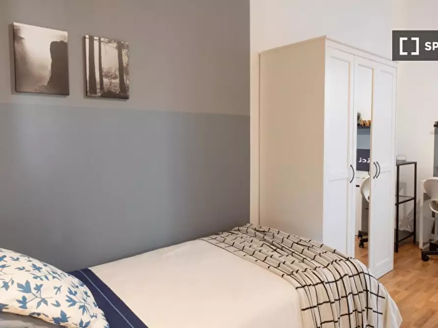 Immagine 2 di Camera condivisa in affitto  in Via Piobesi n. a Torino