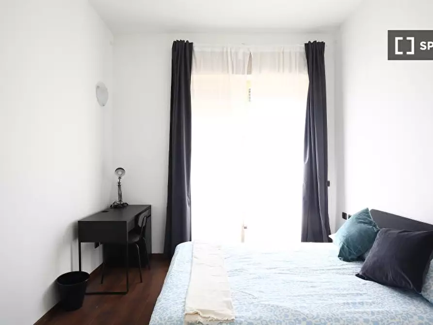Immagine 1 di Camera condivisa in affitto  in Viale Vittorio Veneto a Milano