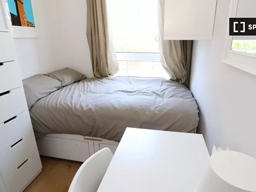 Immagine 10 di Camera condivisa in affitto  in Bromley High St a Poplar