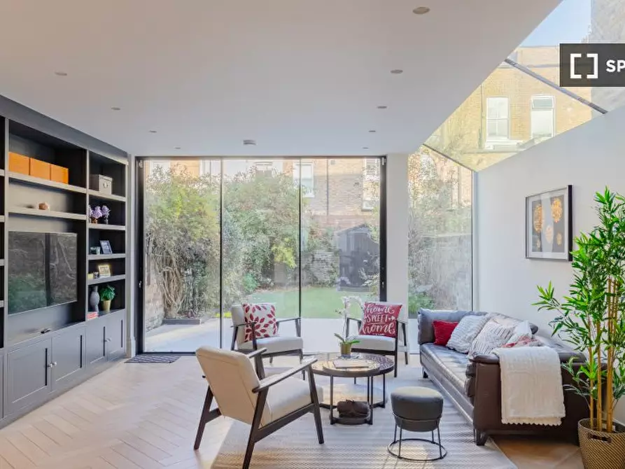 Immagine 11 di Appartamento in affitto  in Batoum Gardens a Hammersmith