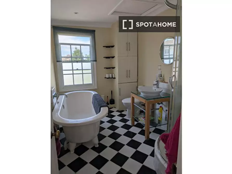 Immagine 2 di Appartamento in affitto  in Hillreach a Eltham