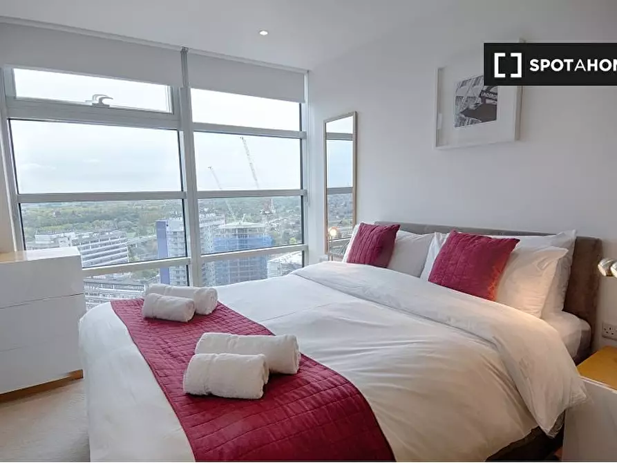 Immagine 6 di Appartamento in affitto  in Winston Way a Ilford