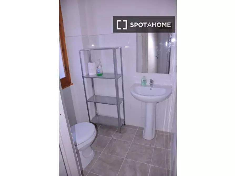 Immagine 7 di Camera condivisa in affitto  in Via Lombardia a Cagliari