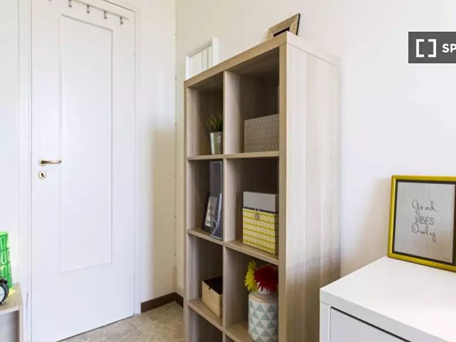 Immagine 1 di Camera condivisa in affitto  in Via Ginestre Milan a Buccinasco