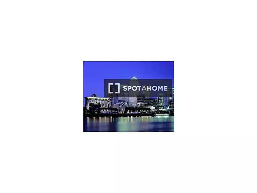 Immagine 12 di Appartamento in affitto  in Ironmongers Pl a Poplar
