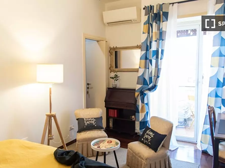 Immagine 3 di Camera condivisa in affitto  in Via Mario Musco a Roma