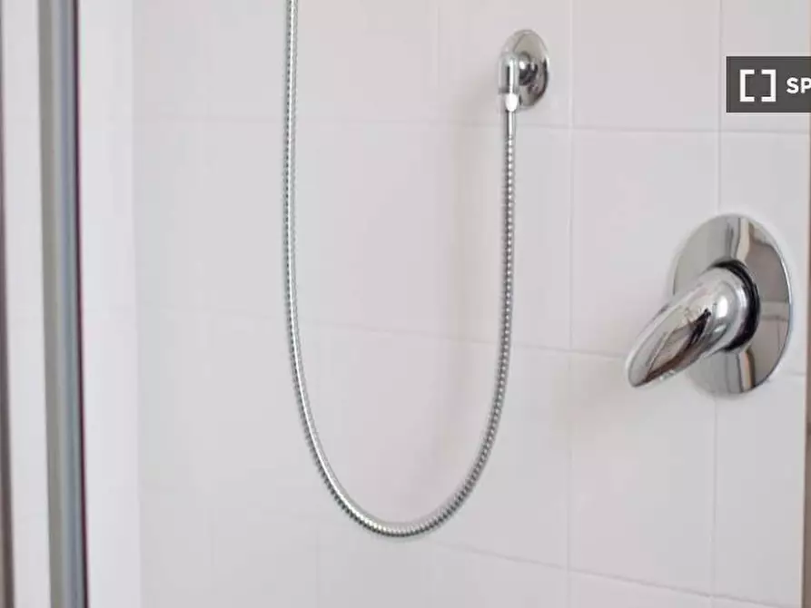 Immagine 5 di Camera condivisa in affitto  in Via Alfonso Capecelatro a Milano