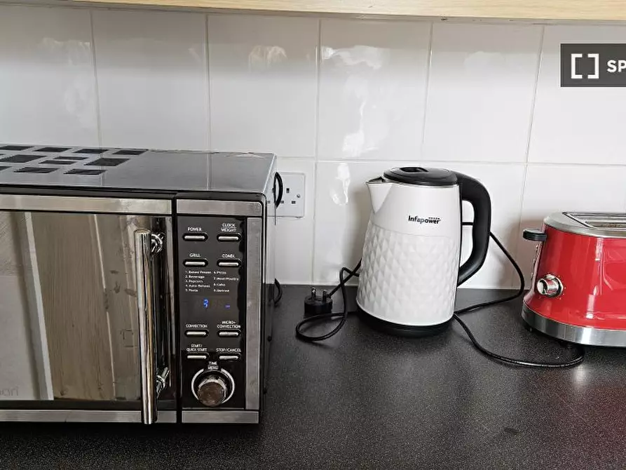 Immagine 3 di Appartamento in affitto  in B (2nd floor flat) Lower Addiscombe Rd a Croydon