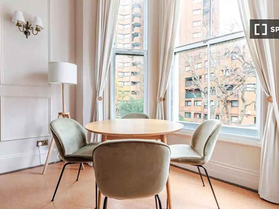 Immagine 8 di Appartamento in affitto  in Edith Grove a Kensington