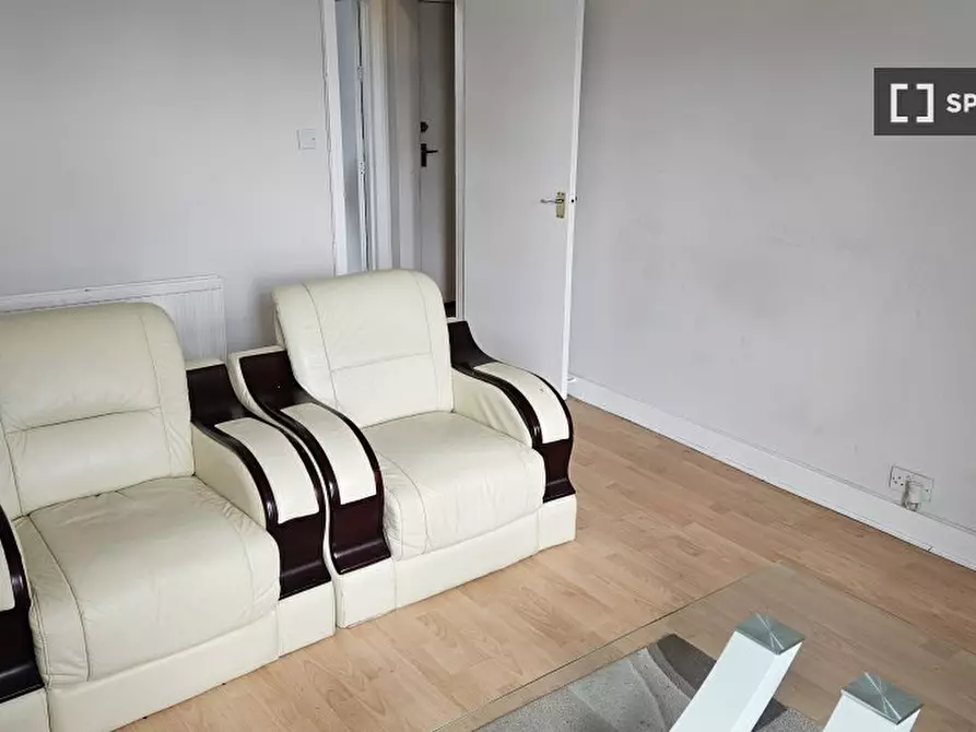 Immagine 13 di Appartamento in affitto  in B (2nd floor flat) Lower Addiscombe Rd a Croydon