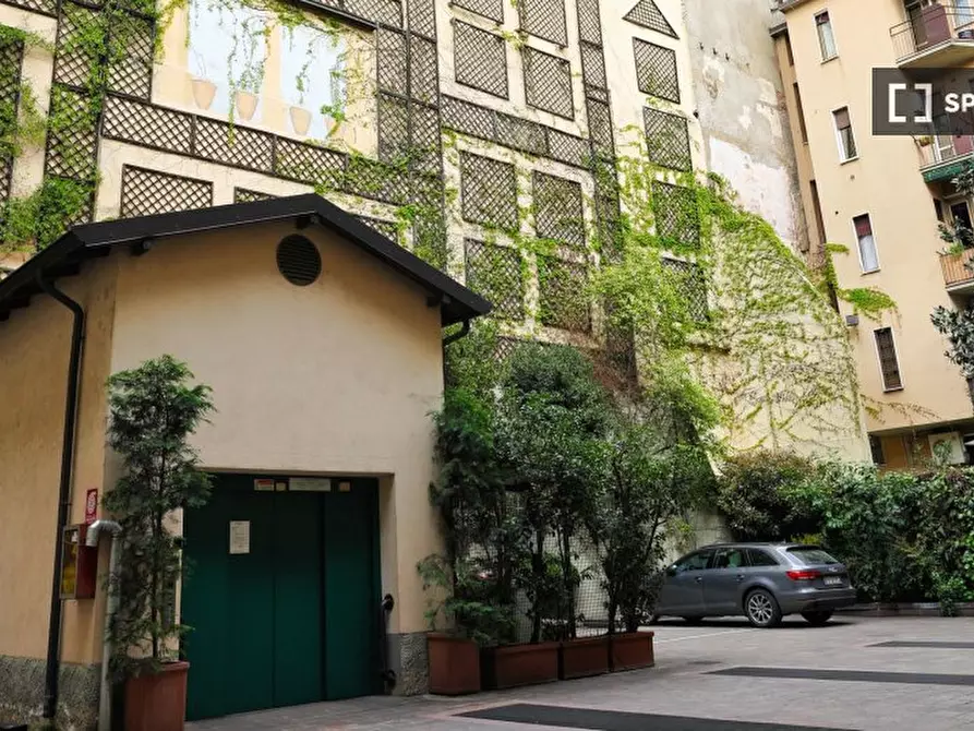 Immagine 8 di Appartamento in affitto  in Via Scaldasole a Milano