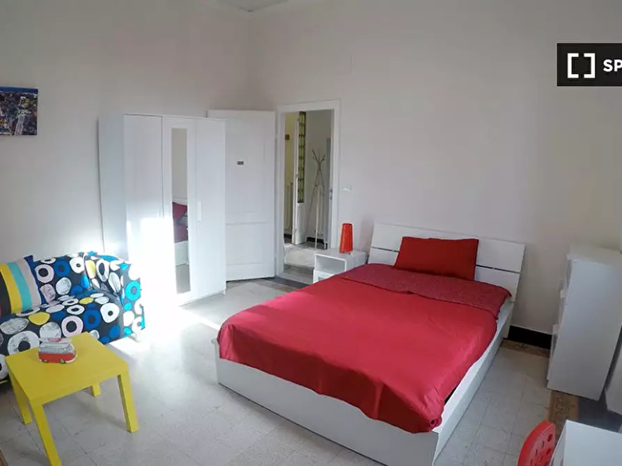 Immagine 2 di Camera condivisa in affitto  in Via della Cernaia a Firenze