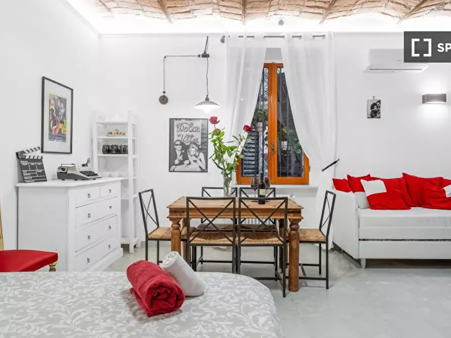 Immagine 2 di Ufficio in affitto  in Via dei Latini a Roma