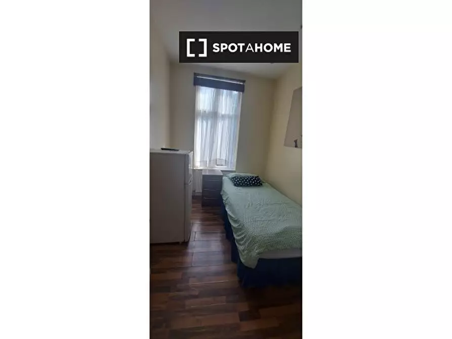 Immagine 3 di Camera condivisa in affitto  in Chatsworth Rd a Brent