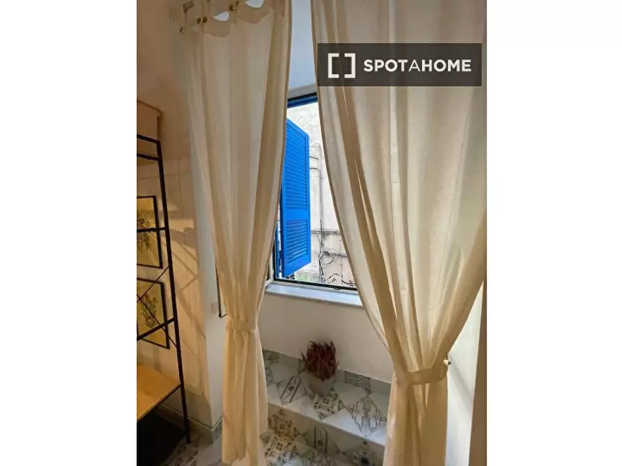 Immagine 5 di Appartamento in affitto  in Vico II Foglie A Santa Chiara a Napoli