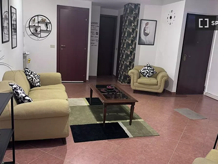 Immagine 5 di Appartamento in affitto  in Via Roberto Rossellini a Roma