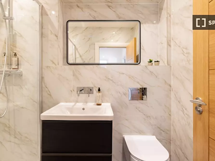 Immagine 7 di Appartamento in affitto  in High St a Staines