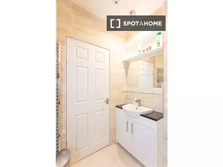 Immagine 18 di Appartamento in affitto  in Avonmouth St a Camberwell