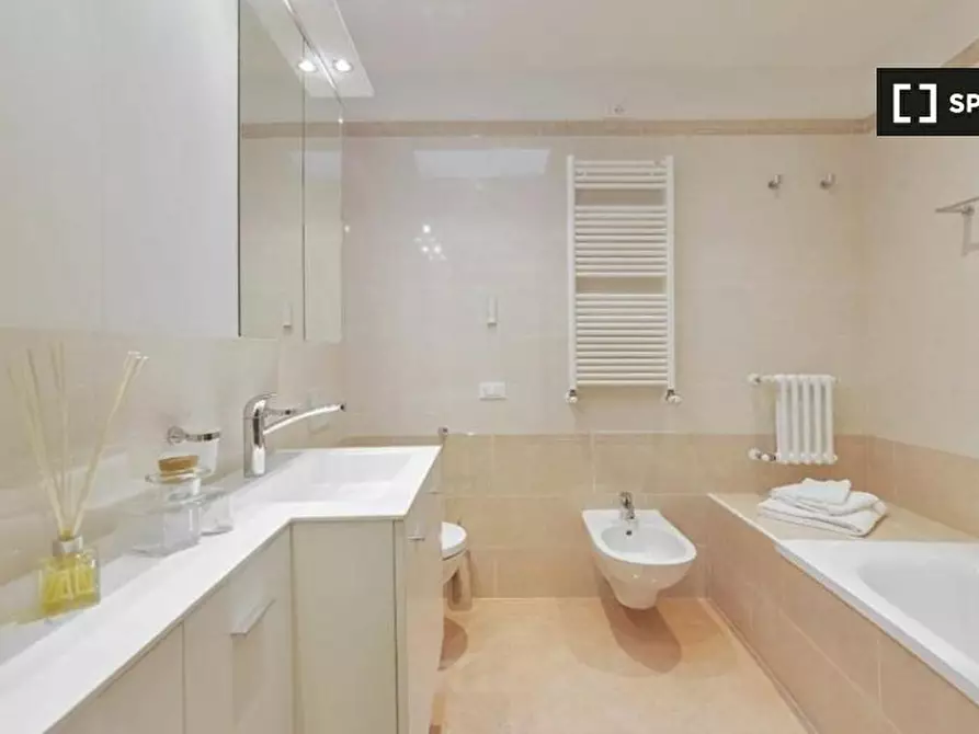 Immagine 11 di Appartamento in affitto  in Via dei Pandolfini a Firenze