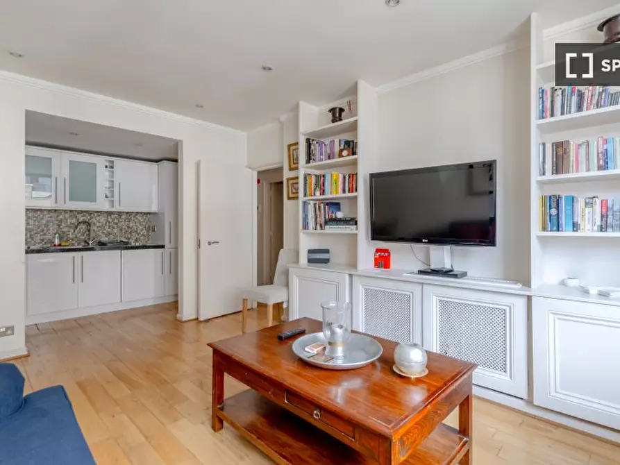 Immagine 11 di Appartamento in affitto  in Earls Ct Rd a Kensington
