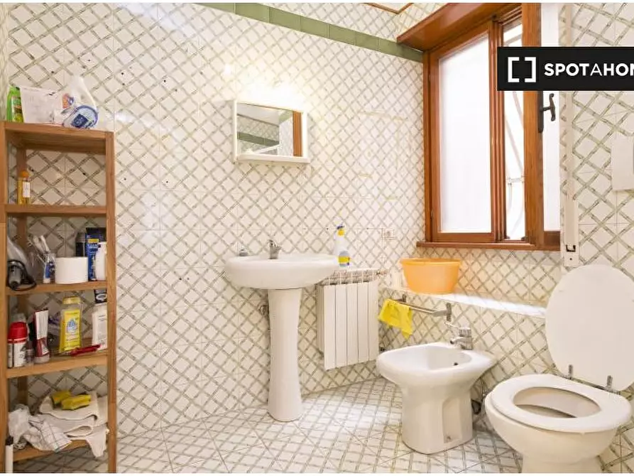 Immagine 14 di Camera condivisa in affitto  in Via Edoardo Jenner, 00151 Roma RM, Italy a Roma