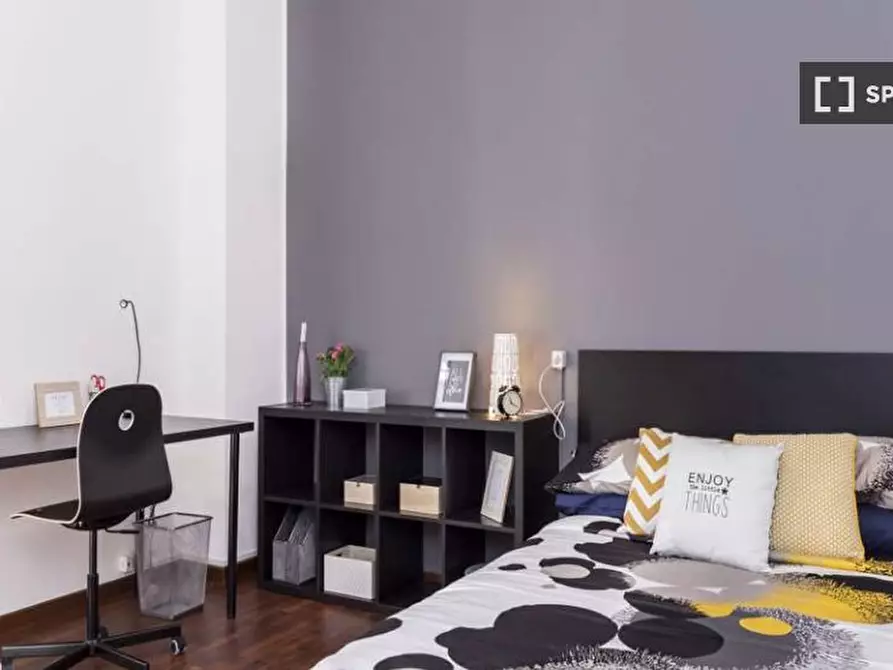 Immagine 1 di Camera condivisa in affitto  in Via Giuseppe Frua a Milano